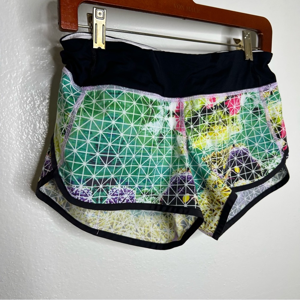 Lululemon Tracker Short II Paradise Grid 4 RARE - Picture 7 of 9